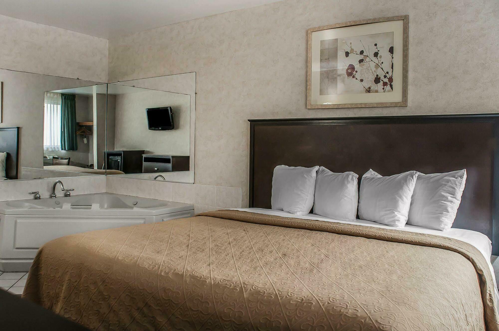 Quality Inn Niagara Falls Bagian luar foto